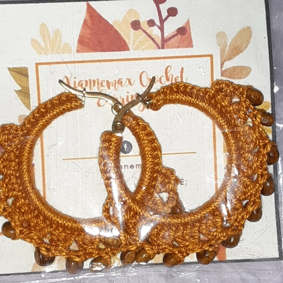 Earrings - Picture 1 of 2